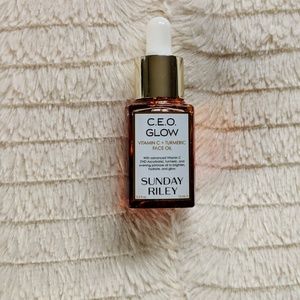 Sunday Riley C.E.O. Glow Vitamin C + Tumeric Oil